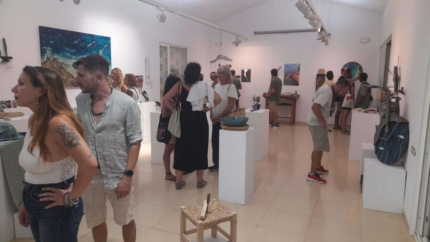 Vista general de la exposición ‘Word in progress’ de arte y artesanía en Formentera.