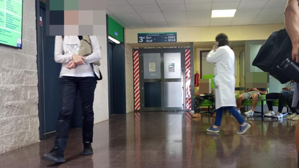 Acceso a la zona restringida en el Hospital de Sant Joan para la paciente sospechosa de hantavirus