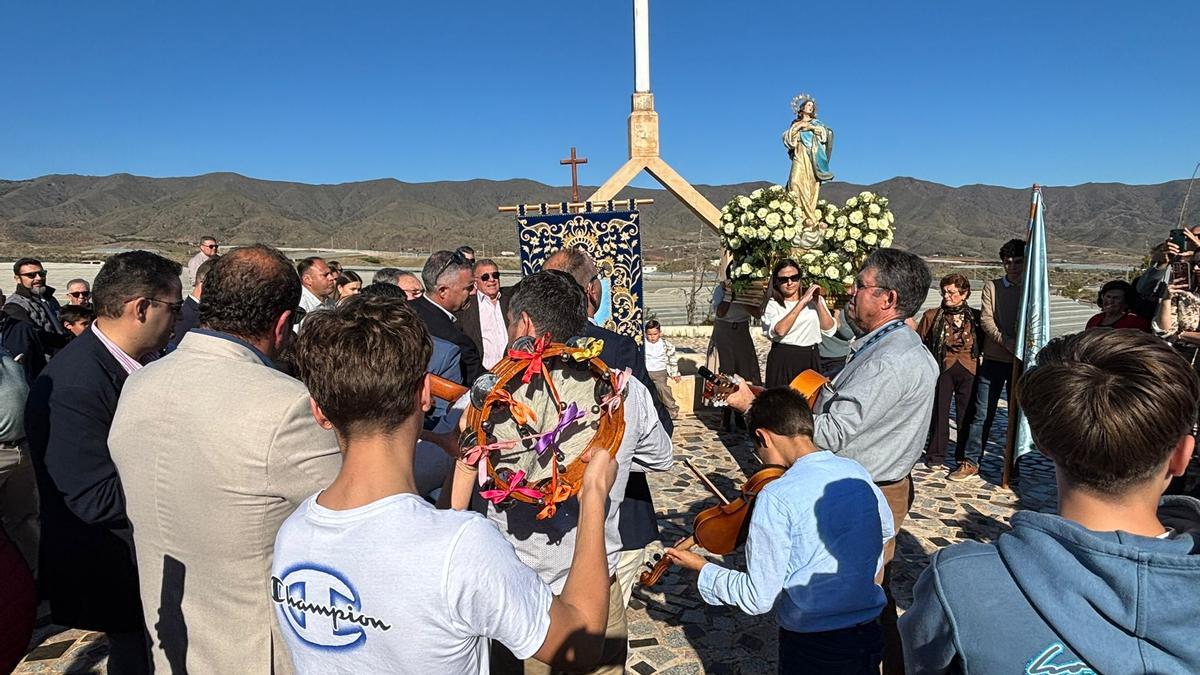 Un momento de la Procesión y el Cante de Pascuas.