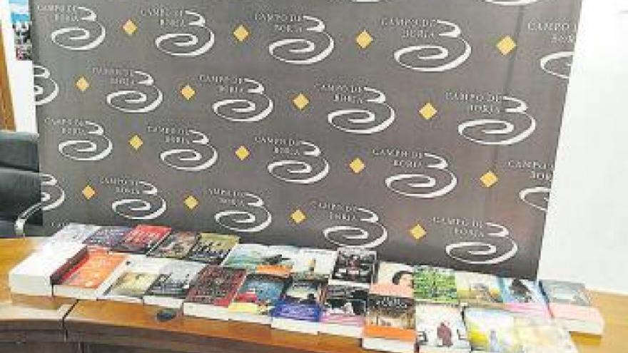 La comarca adquiere un gran lote de libros