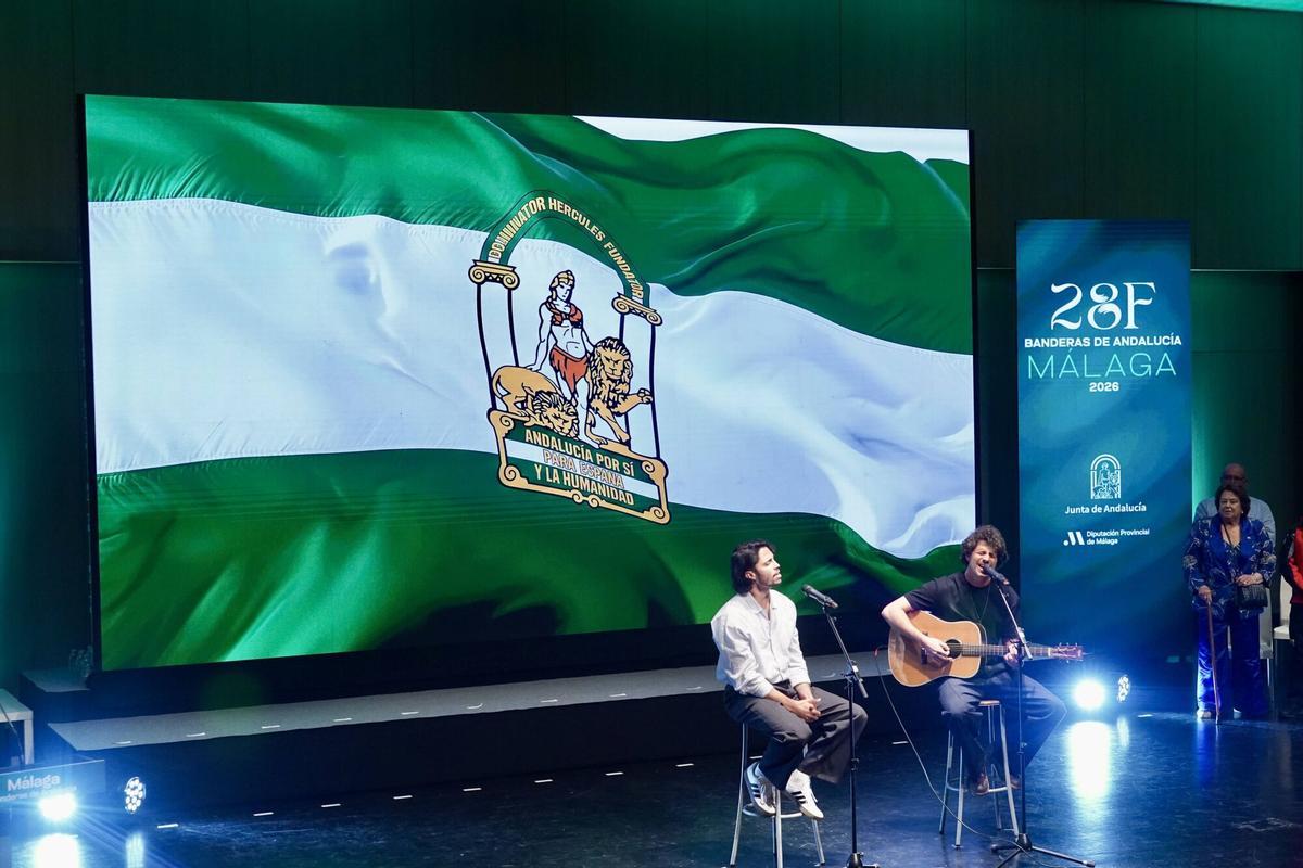 Málaga entrega las Banderas de Andalucía en la provincia este 2026
