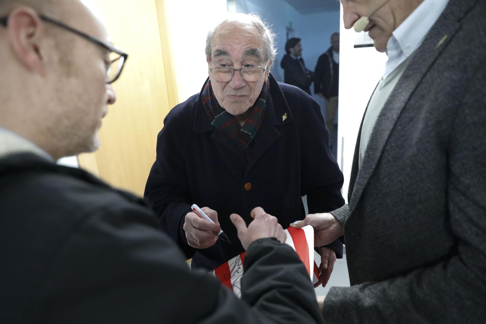 El homenaje del Sporting a Prendes, en imágenes