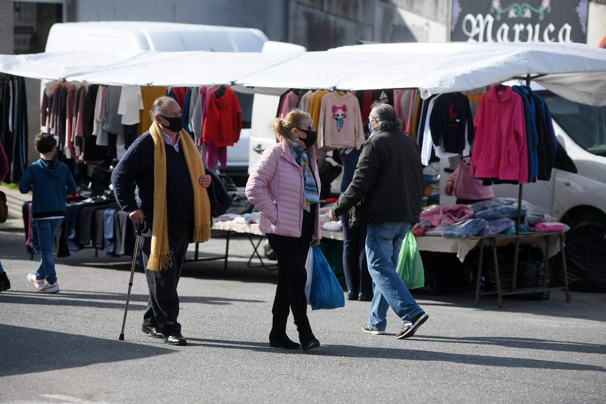 El mercadillo de Baltar, sin clientes por las restricciones