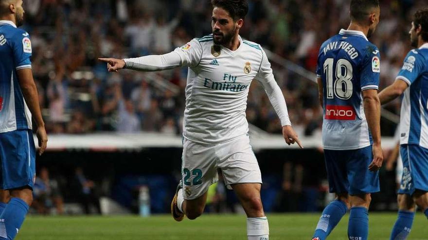 Isco celebra un gol con el Madrid frente al Espanyol.