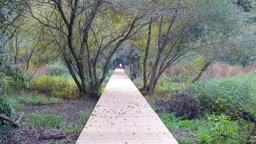 Miño abre la senda de las marismas de Baxoi, un kilómetro de alto valor ambiental