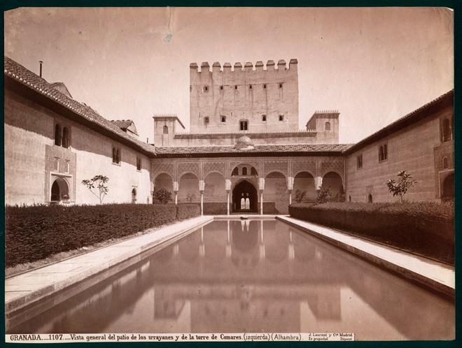 Patio de los Arrayanes La Alhambra. Fotografía J. Laurent