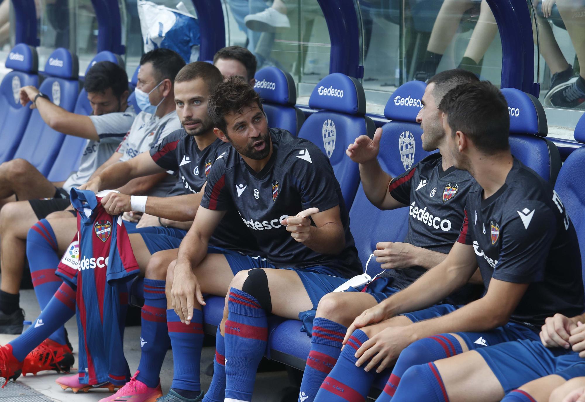 Levante UD - Rayo Vallecano en imágenes