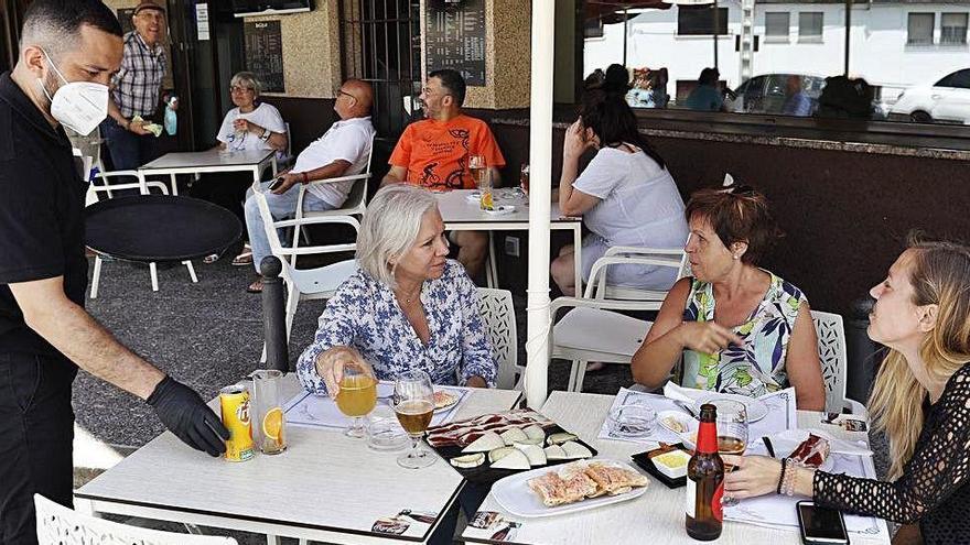 La terrassa d&#039;un bar de Girona durant la desescalada.