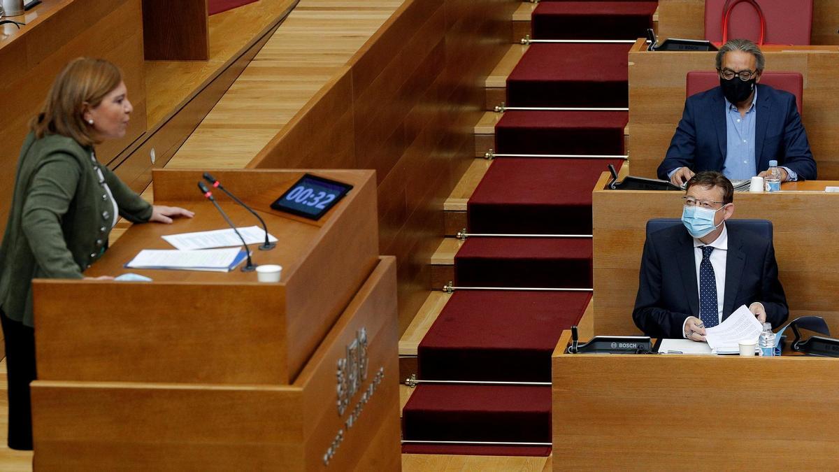 Isabel Bonig interviene en las Cortes.