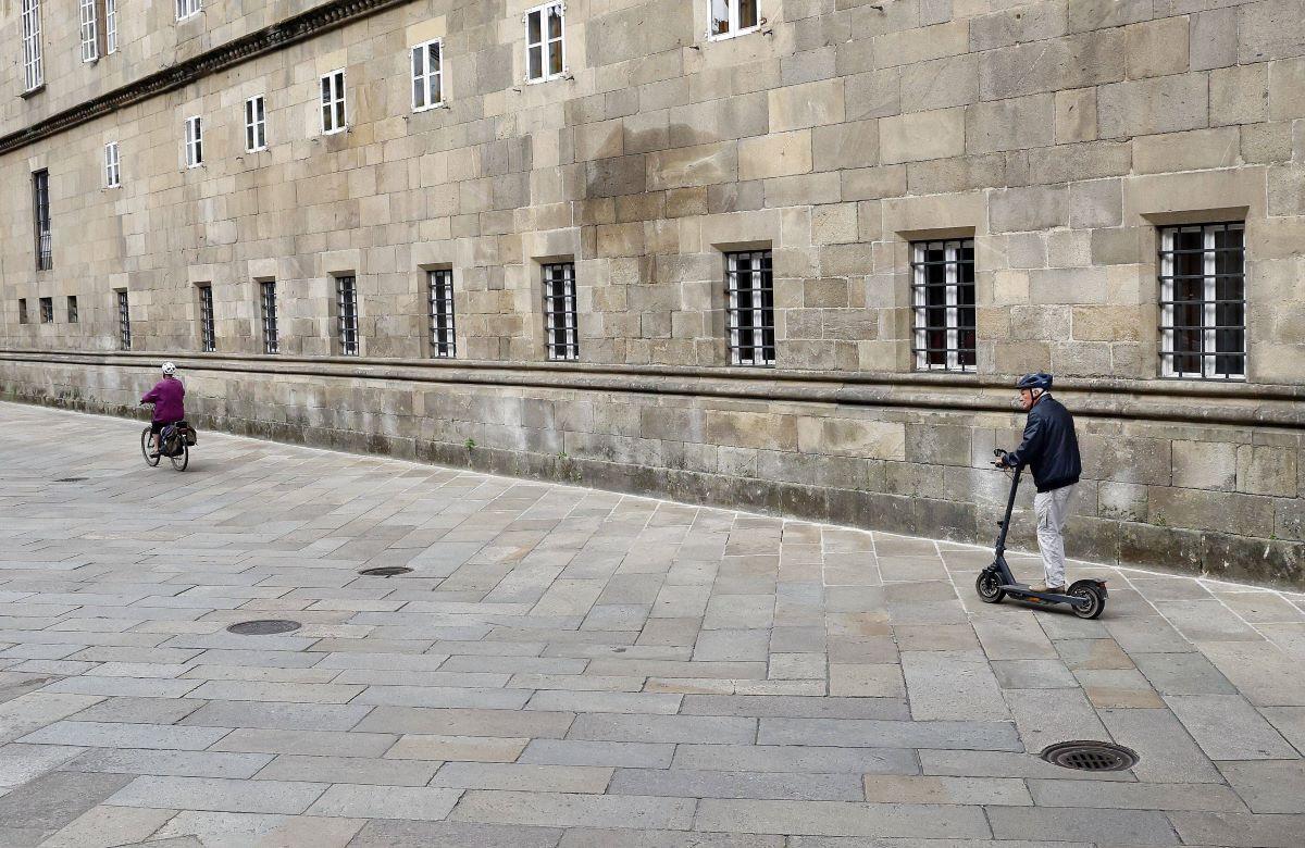 Los usuarios de patinetes eléctricos en Galicia tendrán que cumplir estas normas desde el final de este mes.