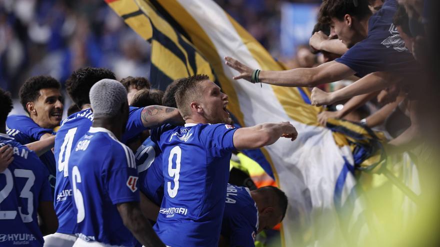 El ascenso del Oviedo, un impulso para el orgullo y la economía