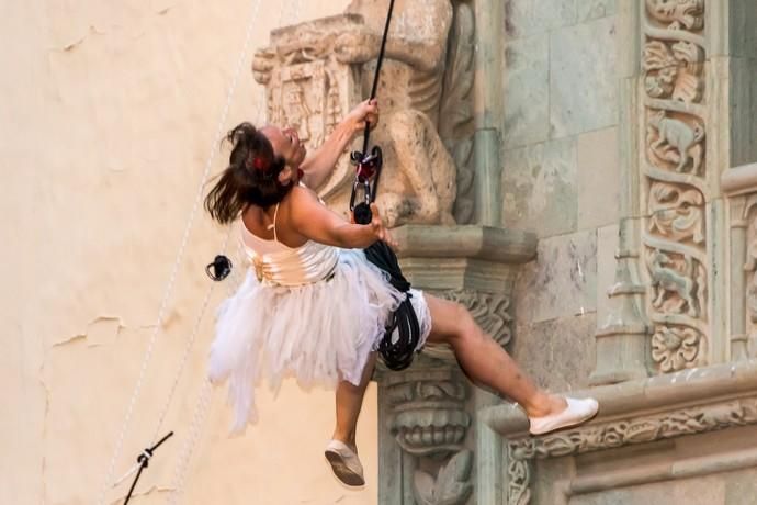 'Los Amantes del  Cielo', de Temudas Fest, en la Plaza del Pilar Nuevo