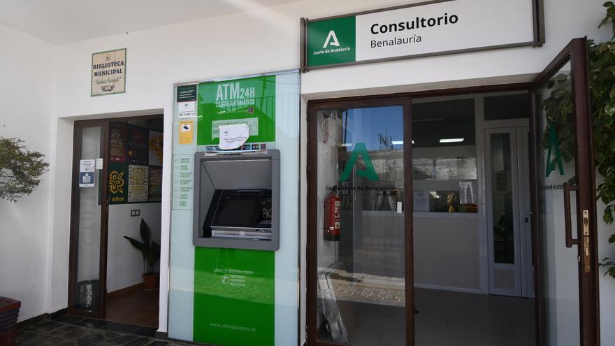 Benalauría instala un cajero automático