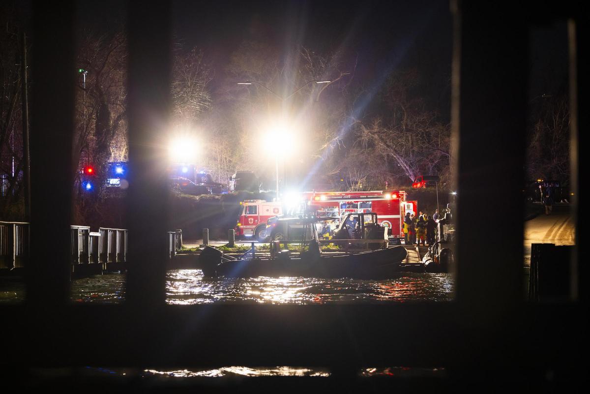 Un barco carguero  impacta contra el puente Francis Scott Key en Baltimore