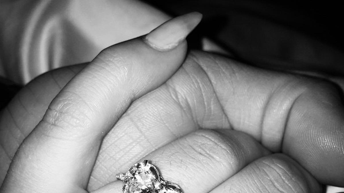 Anillos de compromiso 'famosos': Lady Gaga, un gran corazón