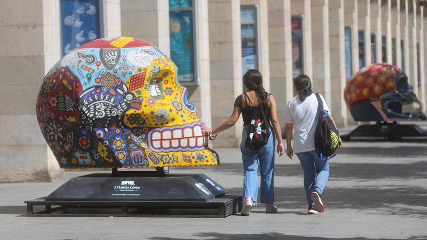 La exposición de arte urbano más grande de México, &#039;Mexicráneos&#039;, ya se puede disfrutar en el centro de la ciudad