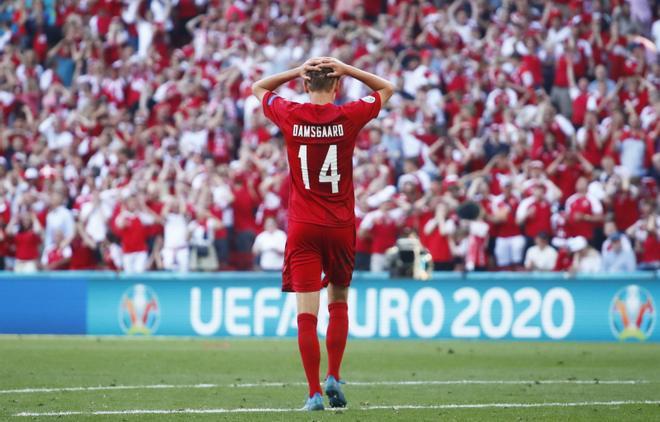 Daamsgard durante el partido frente a Bélgica