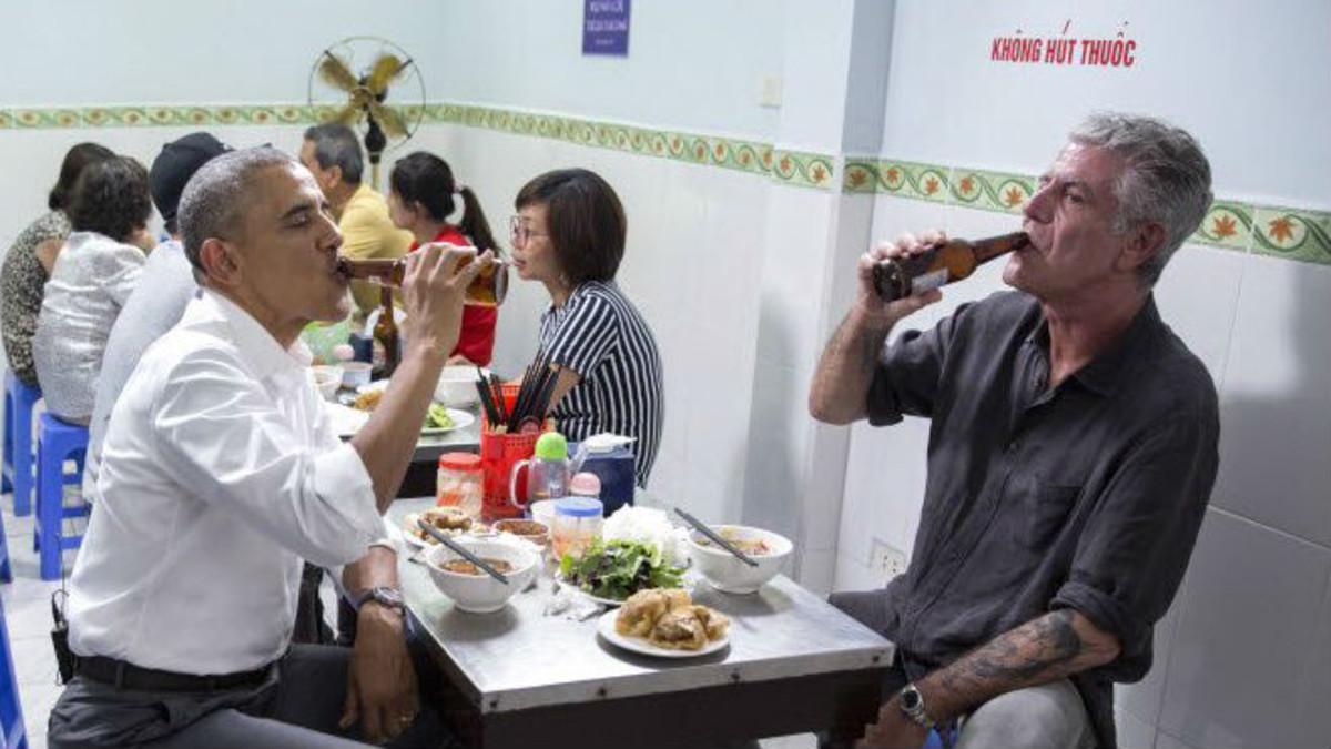 Obama y Bourdain, en Vietnam