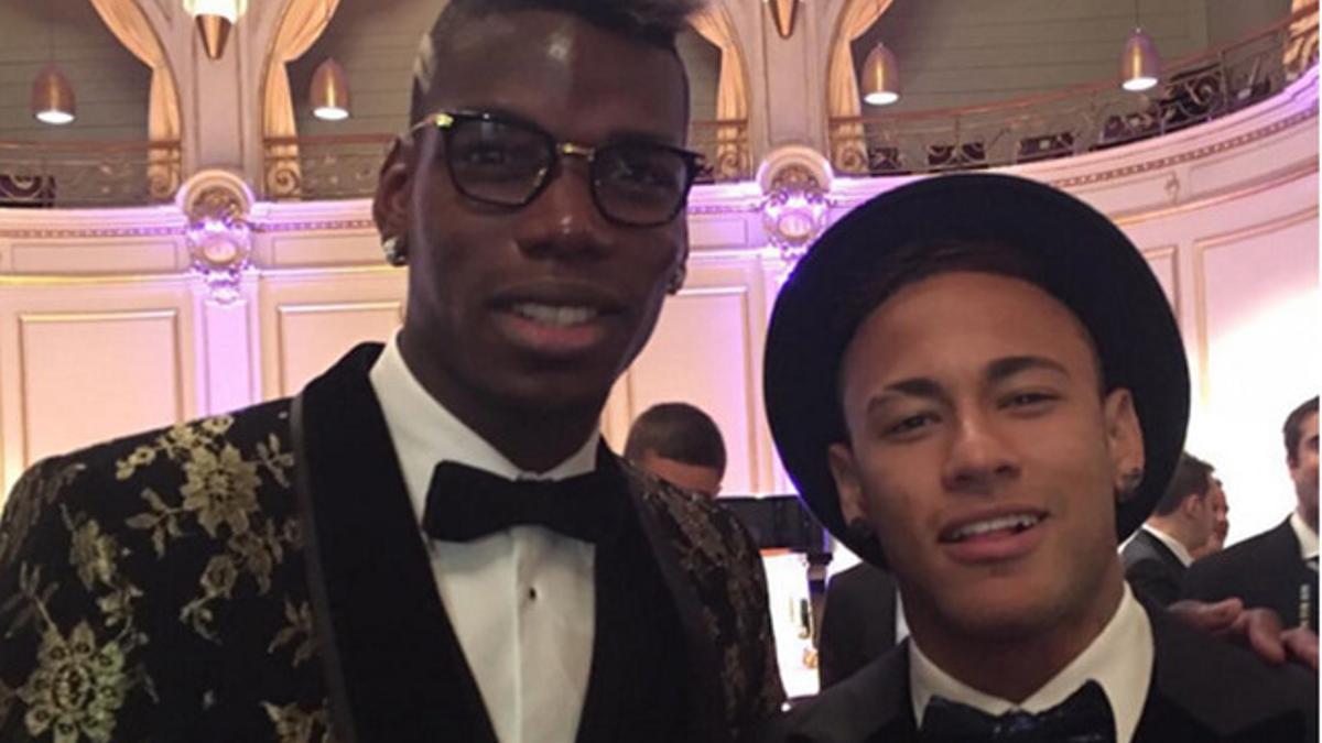 Pogba se hizo una fotografía con Neymar