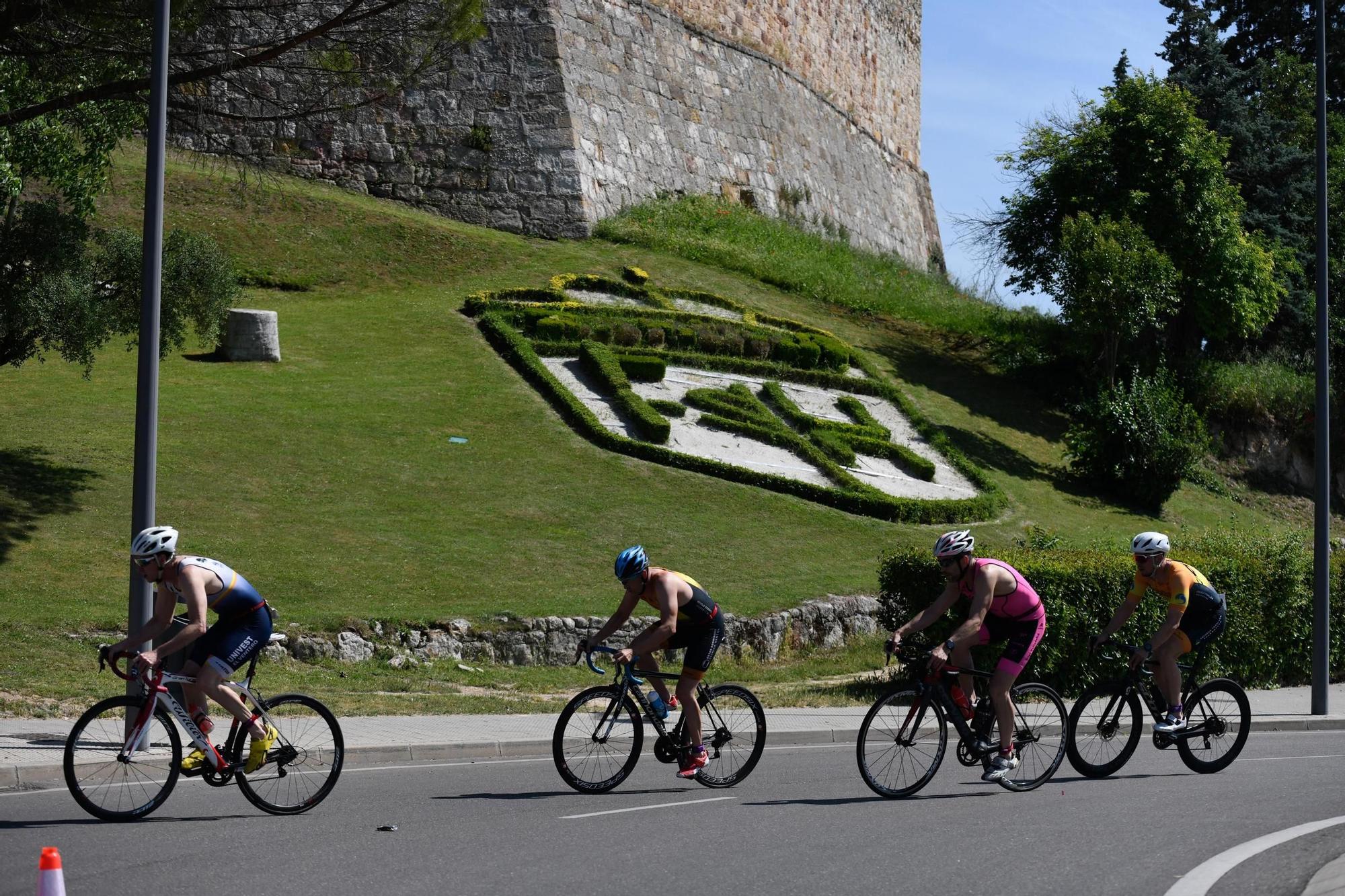 GALERÍA | El Triatlón &quot;Ciudad de Zamora&quot; hace vibrar a la capital del Duero