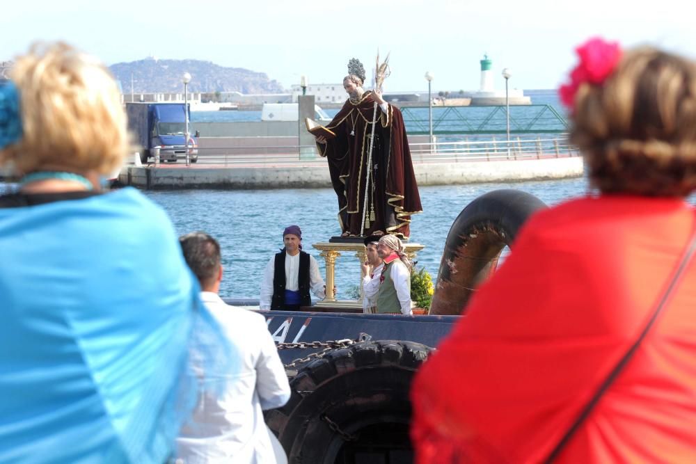 Desembarco de la nueva imagen de San Ginés de la Jara en Cartagena