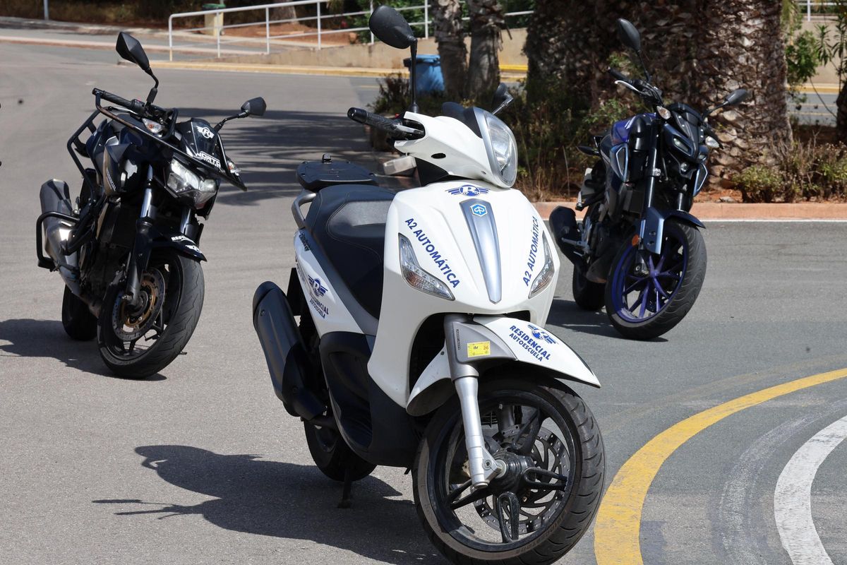 La nueva moto automática de Autoescuela Residencial.