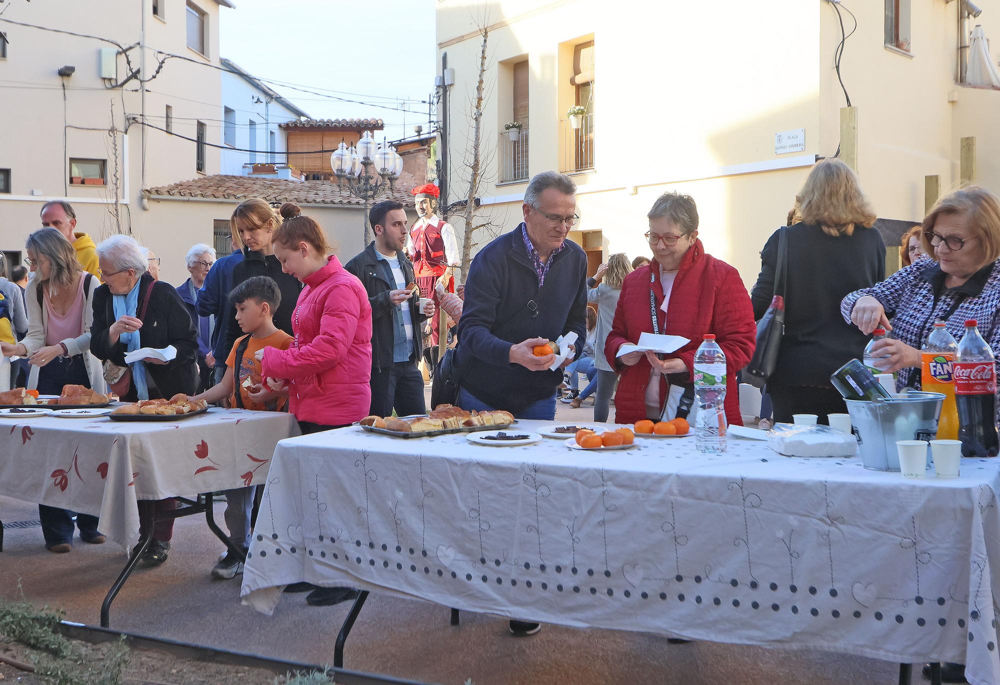 Cardona innagura la renovada plaça de la Coromina