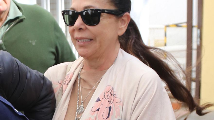 QUÉ TIENE LA HIJA DE ANABEL PANTOJA | Esta es la decisión de Isabel Pantoja respecto a la enfermedad del bebé de su sobrina Anabel