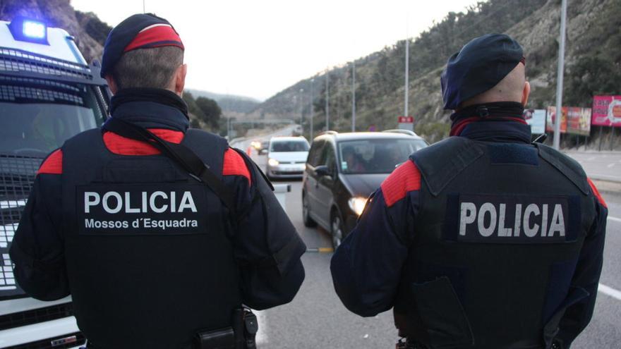 Un control policial a l&#039;Alt Empordà, en una imatge d&#039;arxiu