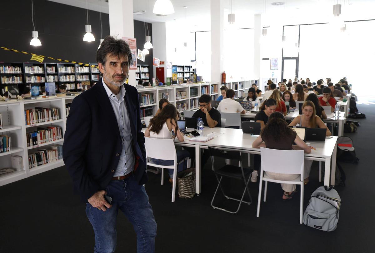 José Luis Moreno en la Biblioteca Clara Santiró