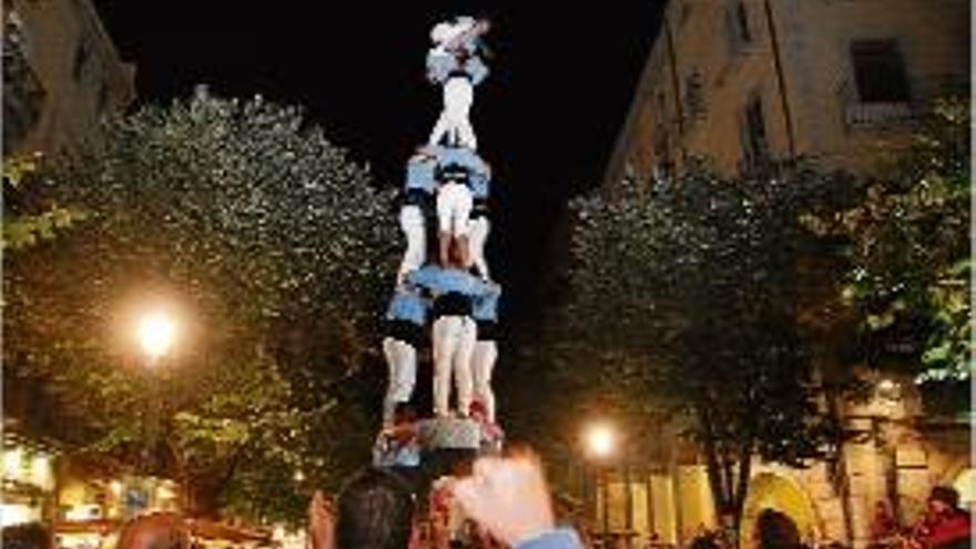 La colla valenciana va actuar a la rambla de la Llibertat.