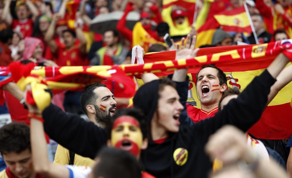 Los aficionados arropan a España en la Eurocopa