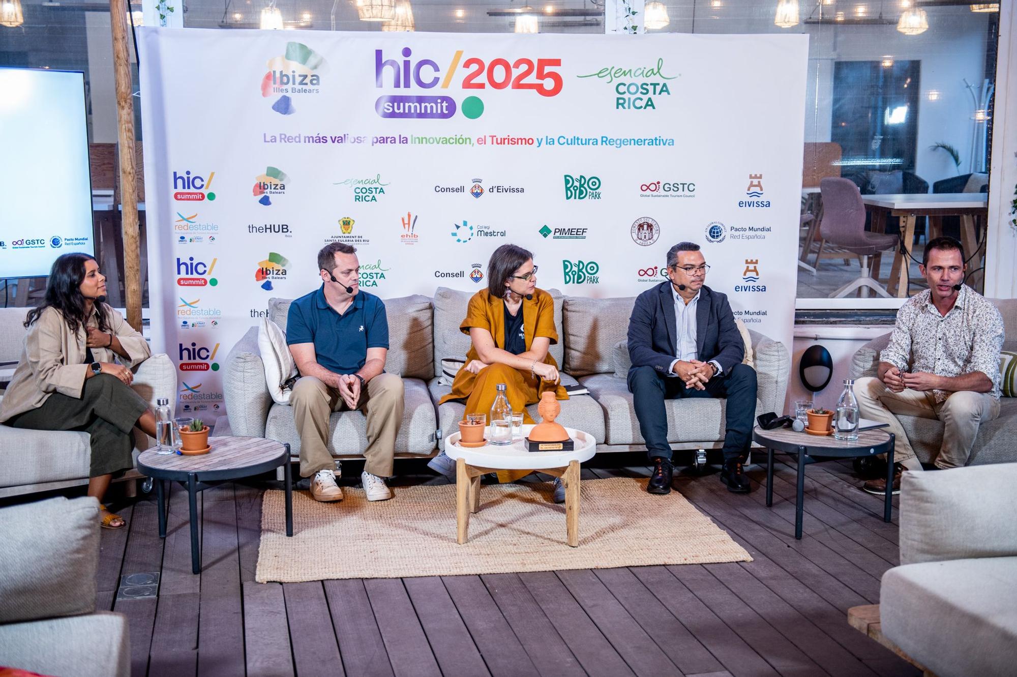 Una de las ponencias de HIC Summit