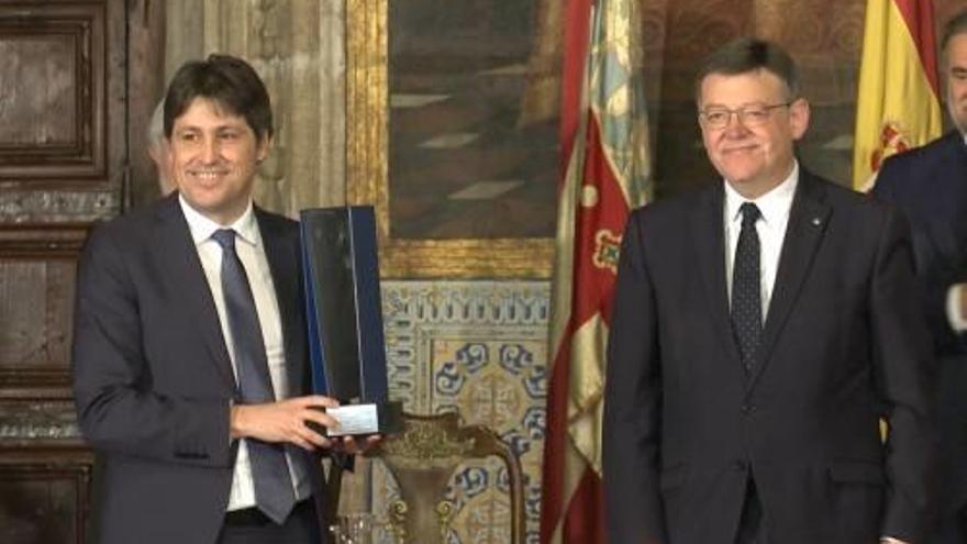 Societat Civil Catalana va rebre un premi a València.