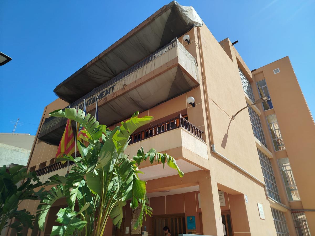 Fachada del Ayuntamiento de El Campello