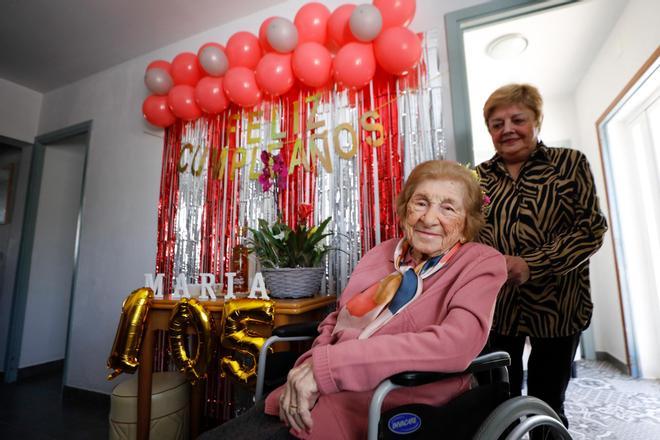 La ibicenca María Serra Ferrer cumple 105 años.