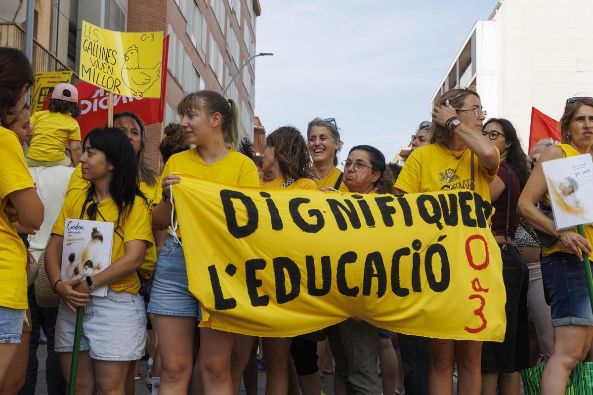 Dignifiquem l'educació 0-3, un dels lemes de la protesta