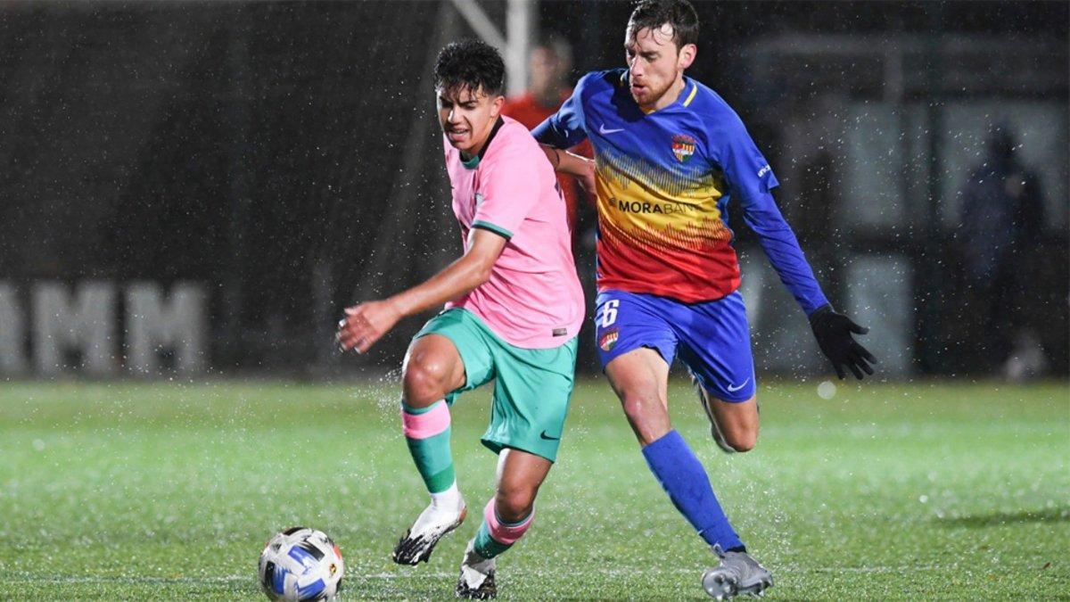 Ilias debutó con la camiseta del Barça B en partido oficial