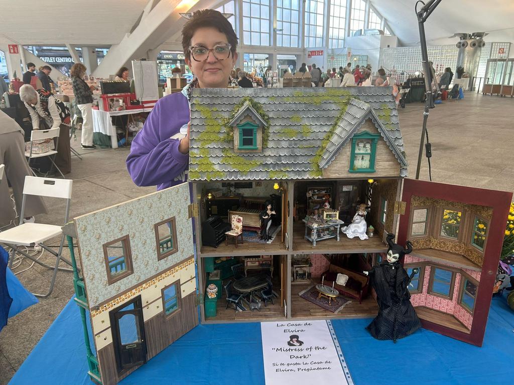 VÍDEO: Feria de miniaturas de casas de muñecas en Pola de Siero