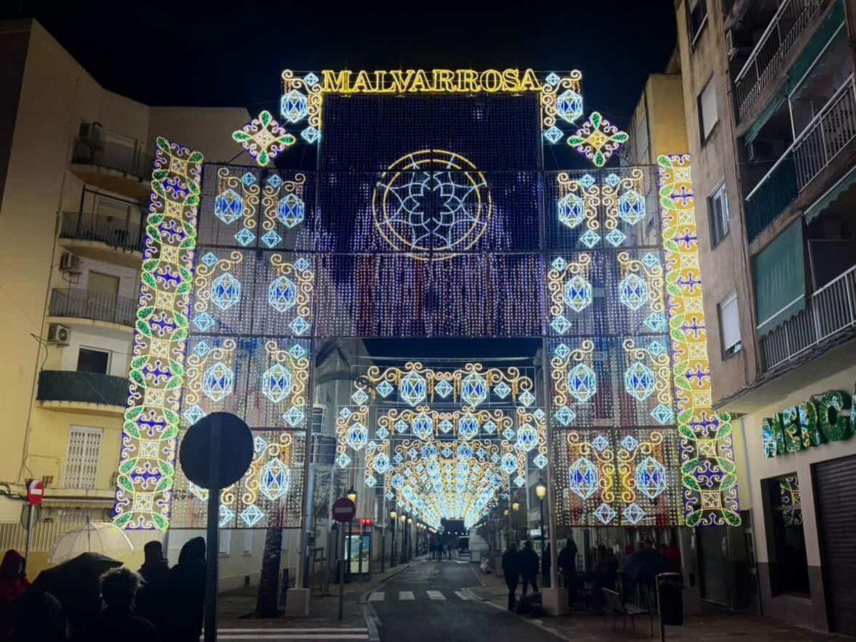 Malvarrosa se iluminó para la visita del jurado