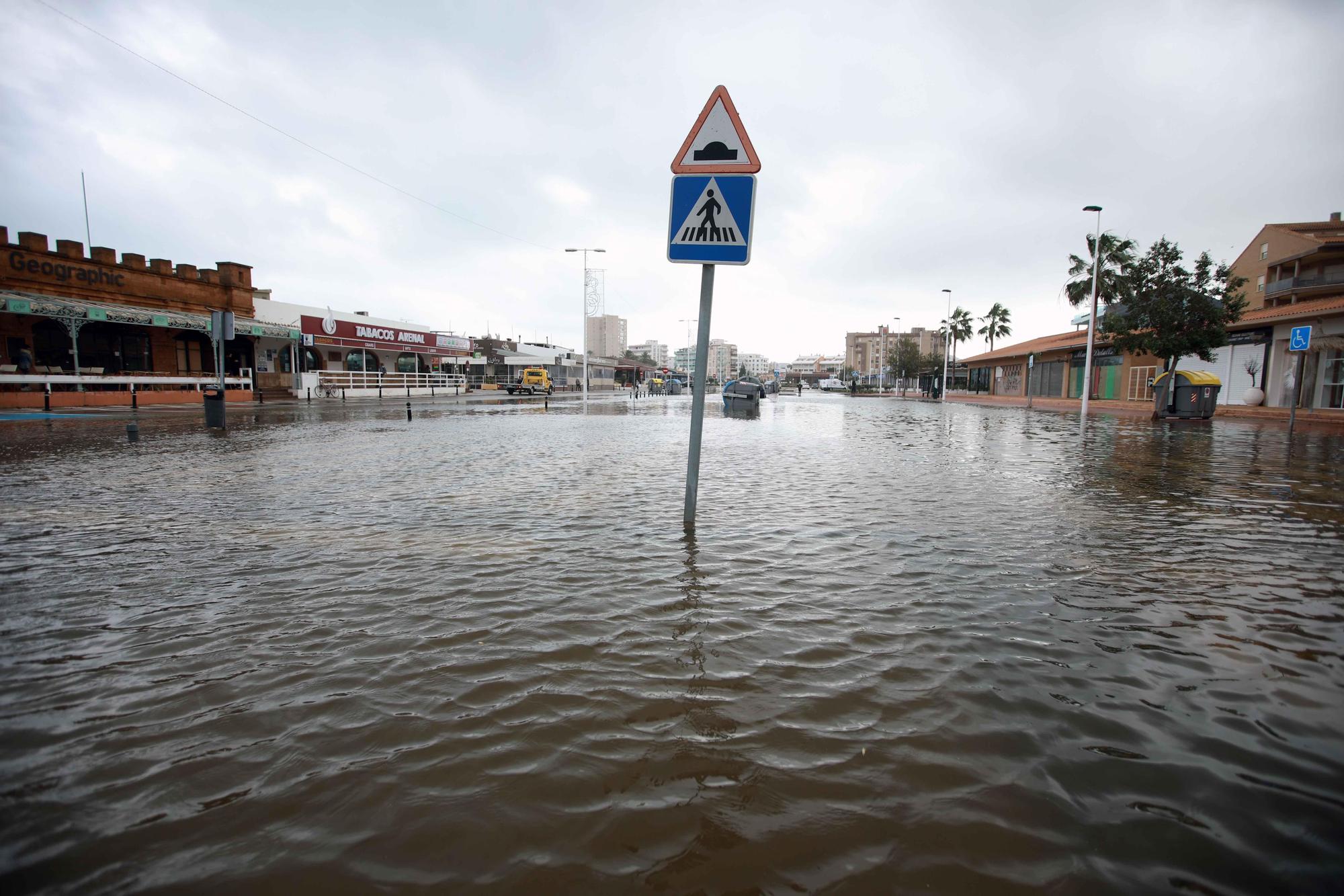 Tormentas en Valencia | Las lluvias torrenciales descargan con fuerza en la Comunitat Valenciana