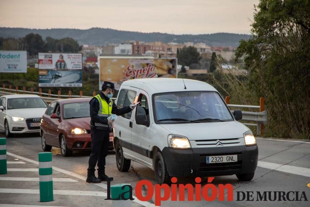 Reparto de mascarillas en Caravaca