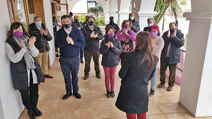 Concentración en el Ayuntamiento de Sant Josep. 