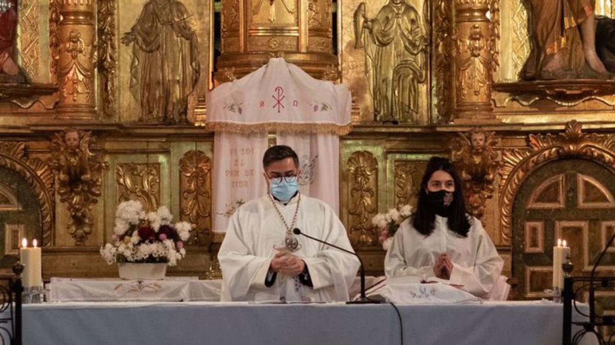 Eucaristía en el convento de Santa Marina.