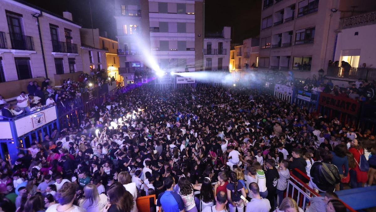 El Esclat de Festa dará el pistoletazo de salida a las fiestas la noche del viernes 15 de mayo.