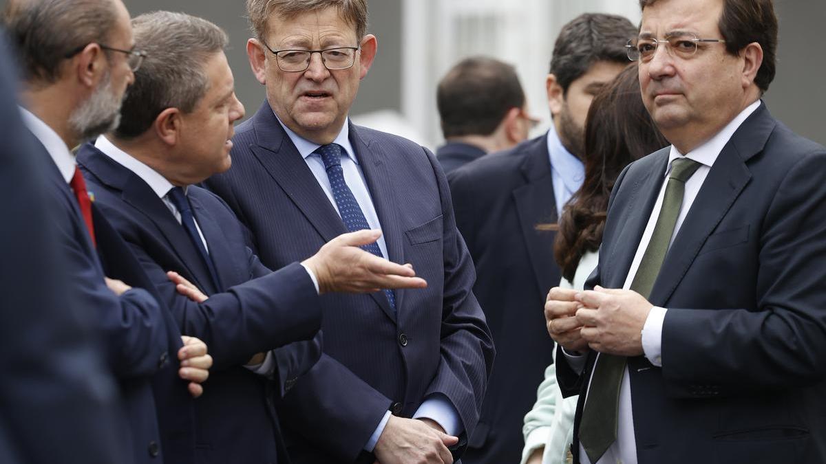 Los presidentes de la Comunidad Valenciana, Ximo Puig, de Extremadura, Guillermo Fernández Vara, de Castilla-La Mancha, Emiliano García-Page, y de Aragón, Javier Lambán.