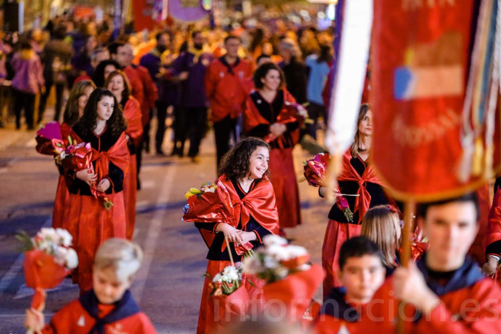 Ofrenda de flores a la Mare de Déu del Sofratge en Benidorm