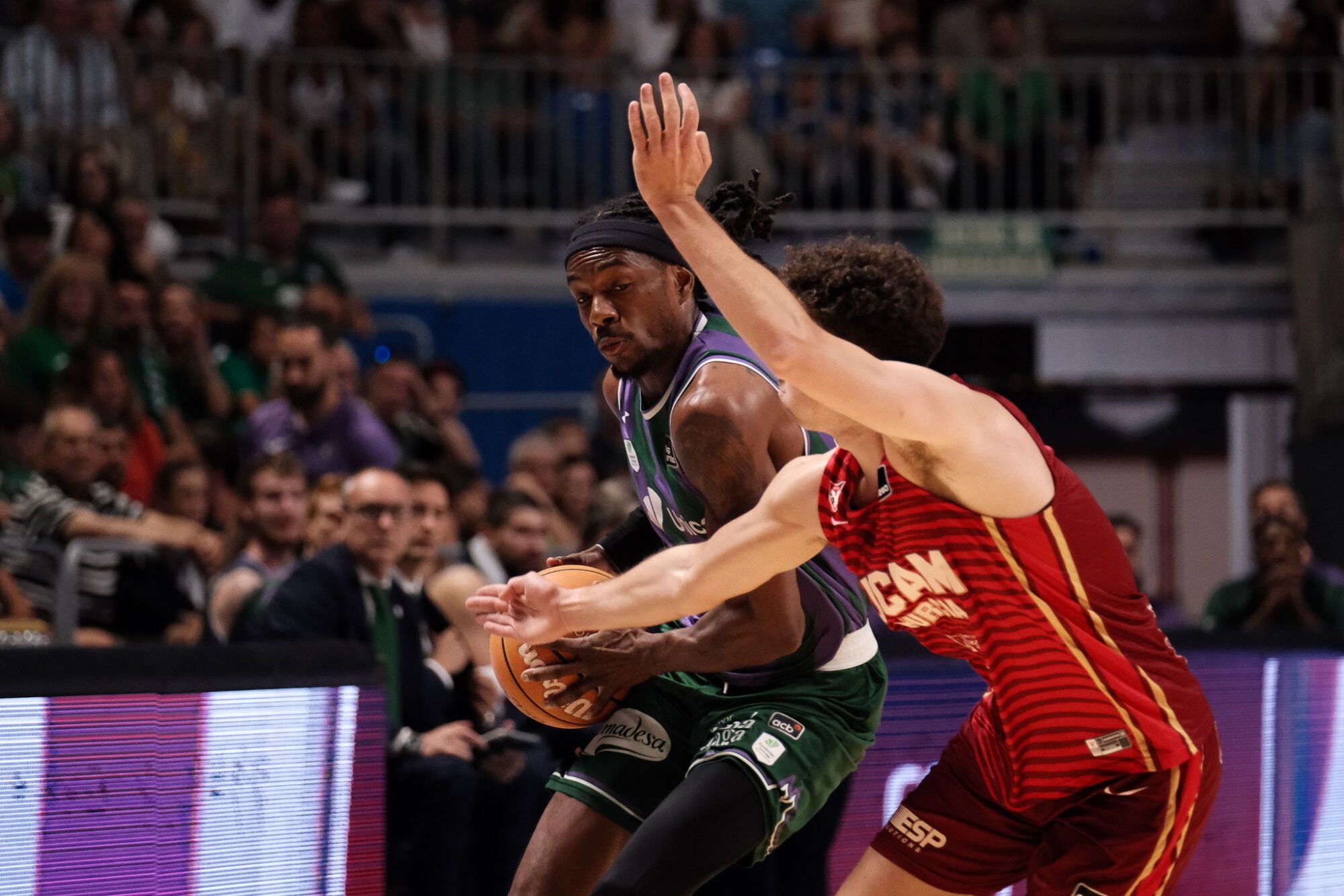 Imágenes del partido del UNICAJA vs UCAM Murcia en el Martín Carpena