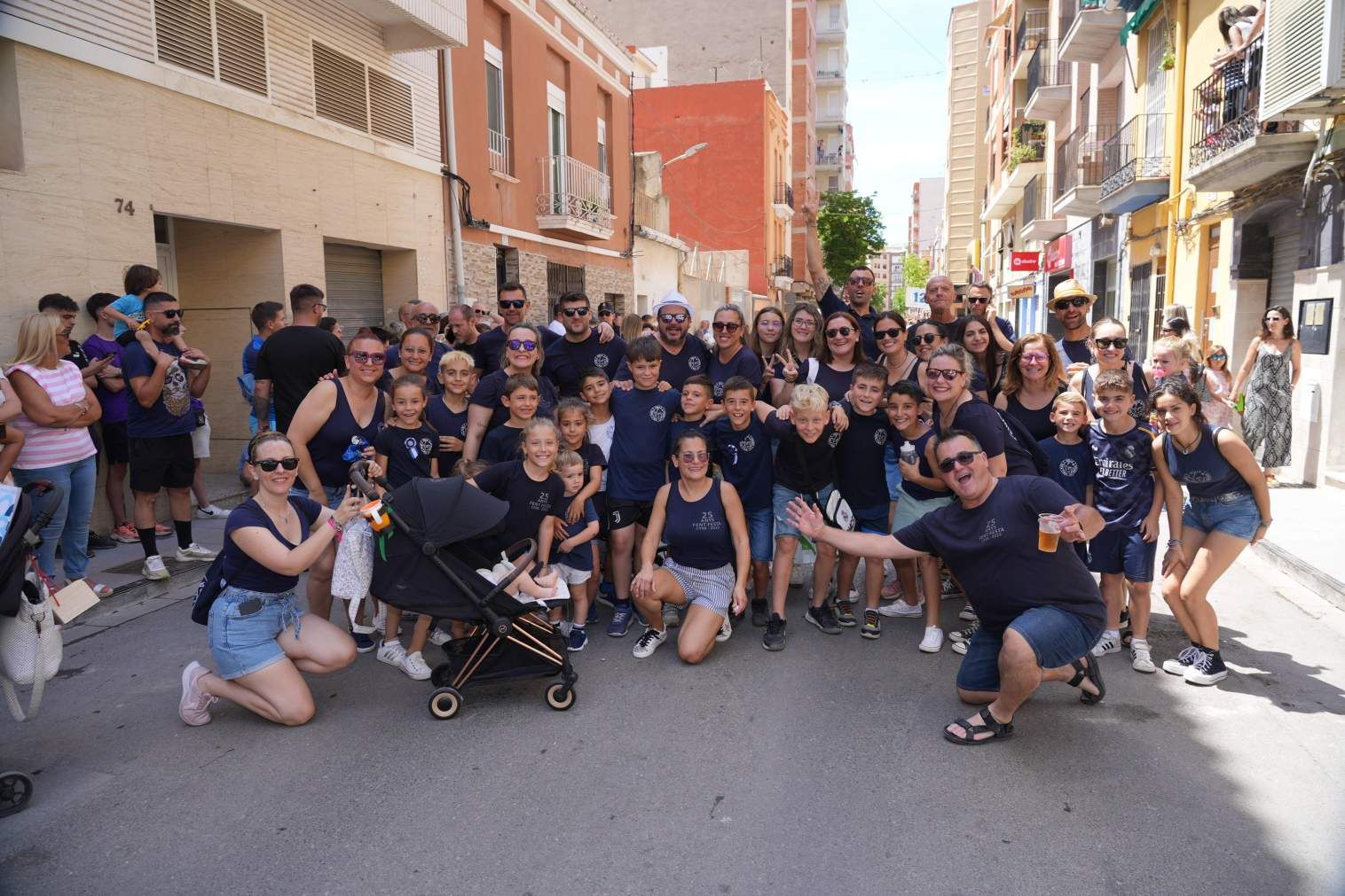 El Grau da inicio a las fiestas de Sant Pere con pólvora, bous y música