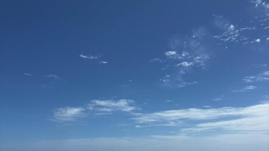 Fallece un hombre mientras se bañaba en la playa de Daimús